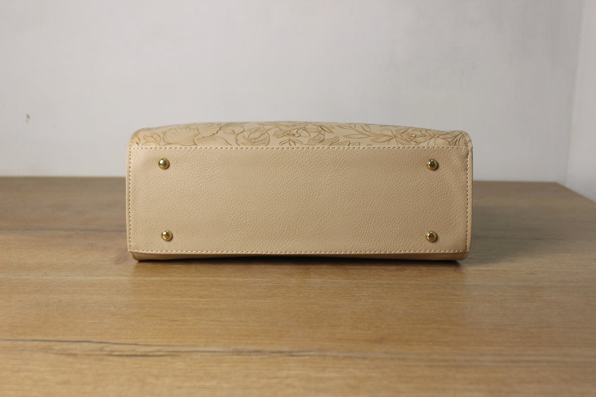 Buds Beige