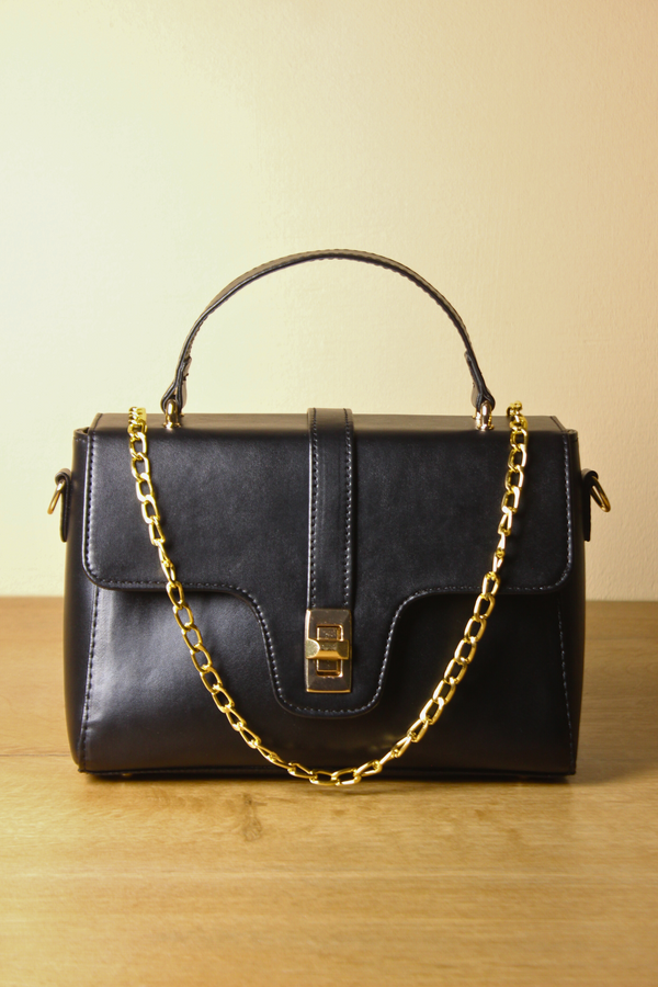 Lustre Black
